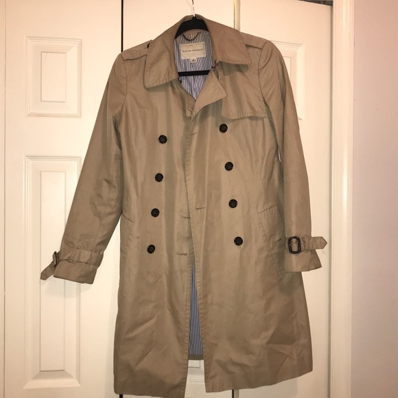 Banana Republic Trench Coat - Picture 2 of 5